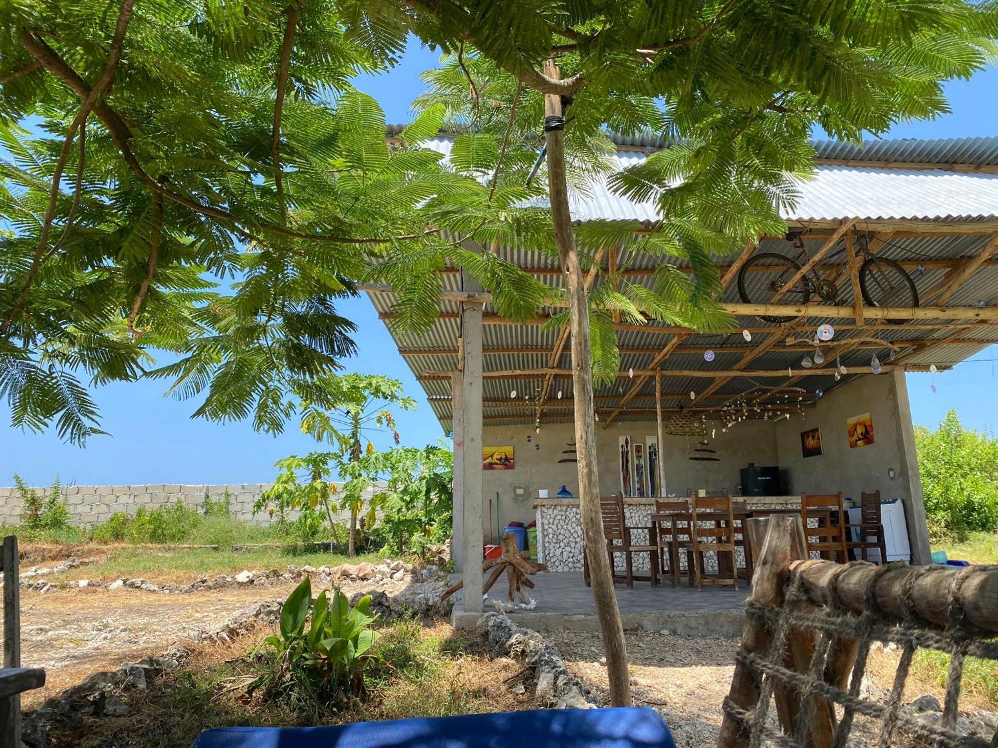 Habibis Bottle House Acomodação com café da manhã Nungwi Exterior foto
